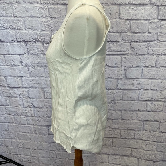 Hermosa Henley Tank Top - Picture 2 of 9